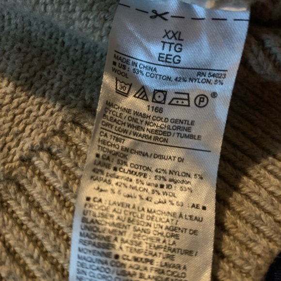 2X Old Navy Grizzly Bear Crewneck Sweater in Brown and Tan oversized - Picture 4 of 7